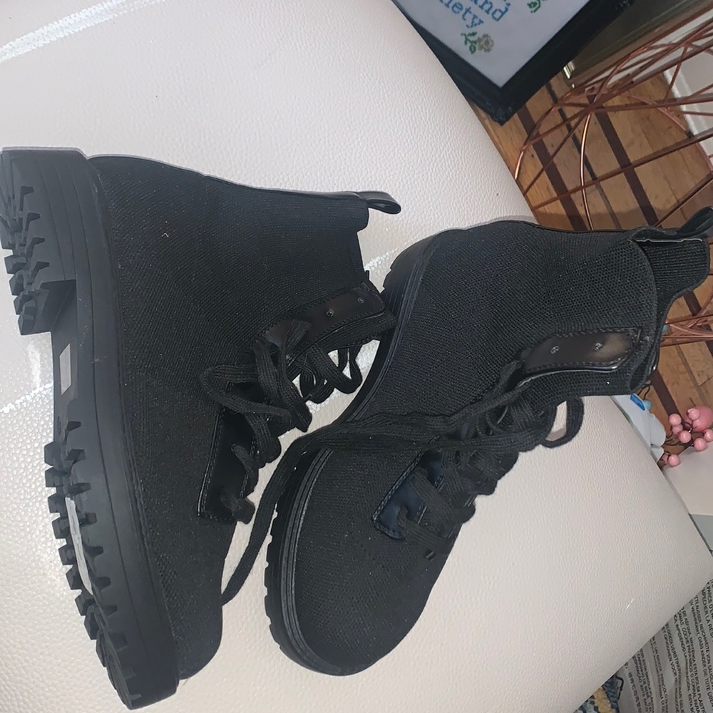 Black Combat Boots. 8W